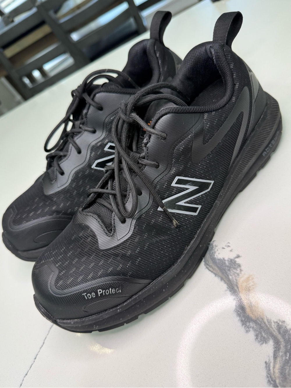New Balance Work Acteva Shoes ASTM F2413-18 Mens Size 9.5 Protective Toe